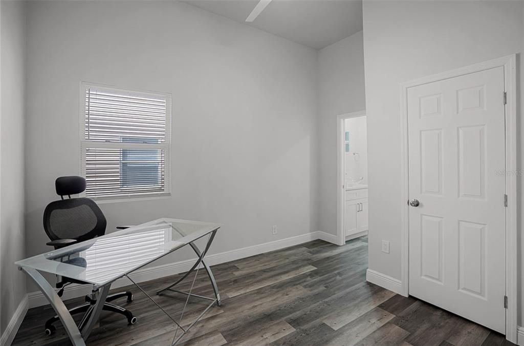 For Sale: $379,990 (3 beds, 2 baths, 1152 Square Feet)