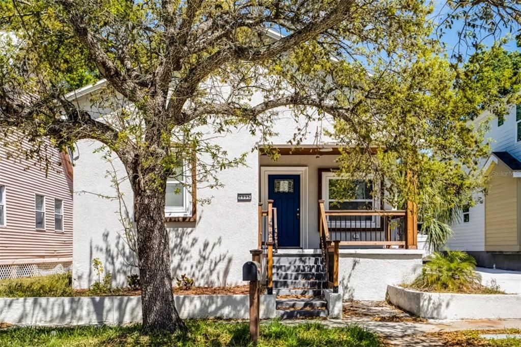 For Sale: $379,990 (3 beds, 2 baths, 1152 Square Feet)