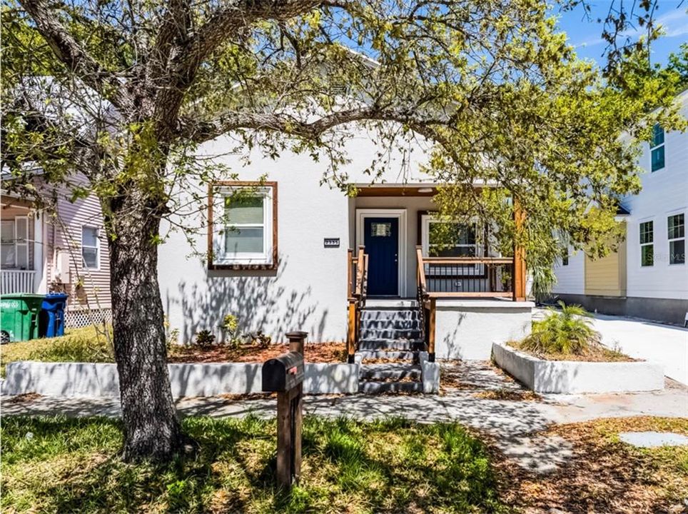 For Sale: $379,990 (3 beds, 2 baths, 1152 Square Feet)