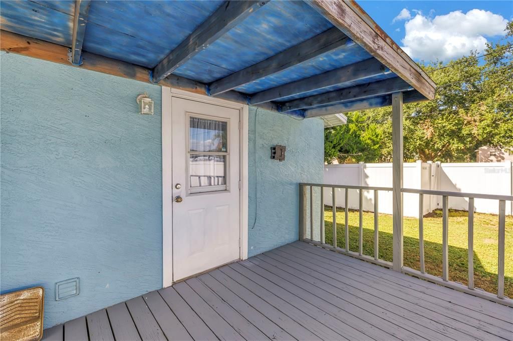 На продажу: $287,500 (2 спален, 1 ванн, 920 Квадратных фут)