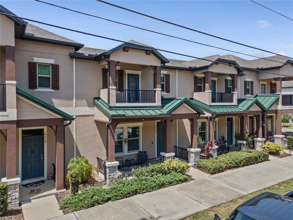 For Rent: $2,200 (3 beds, 2 baths, 1946 Square Feet)