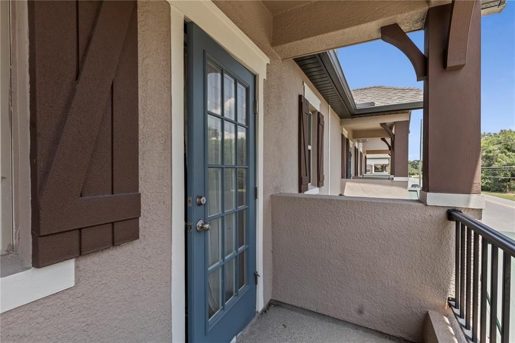 For Rent: $2,200 (3 beds, 2 baths, 1946 Square Feet)