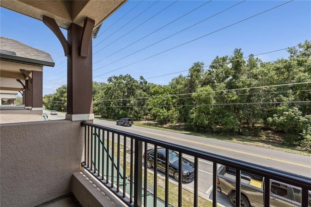 For Rent: $2,200 (3 beds, 2 baths, 1946 Square Feet)