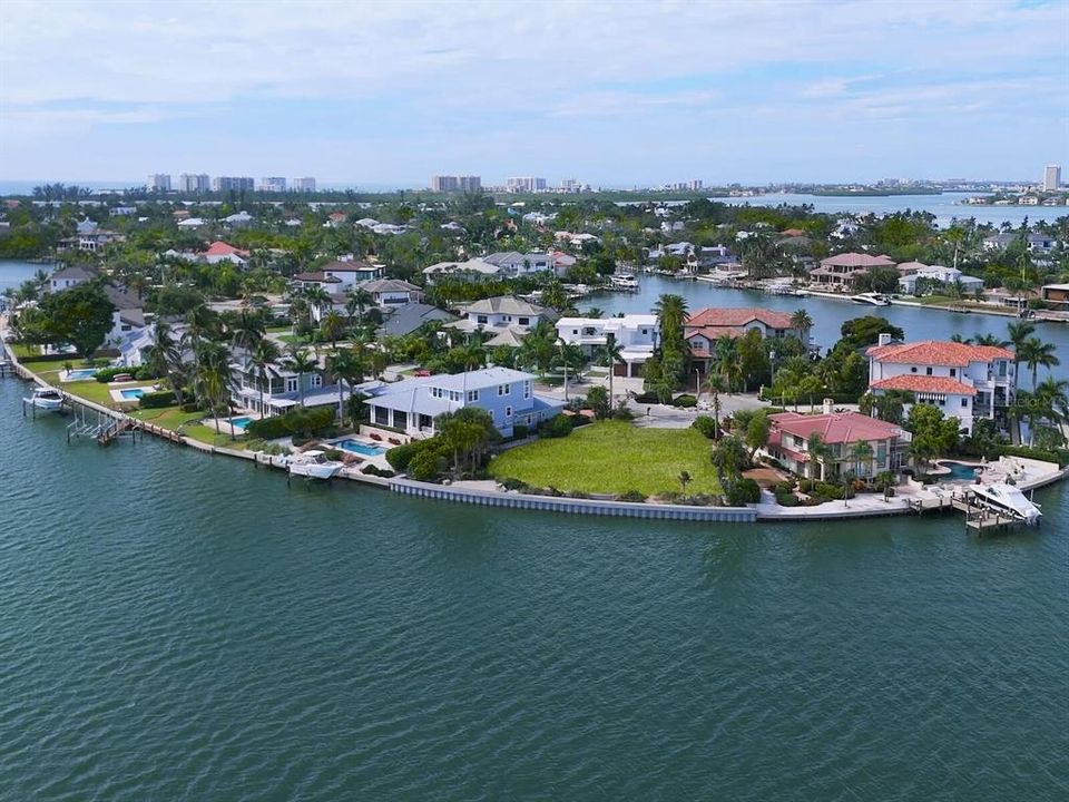 En Venta: $4,675,000 (0.26 acres)