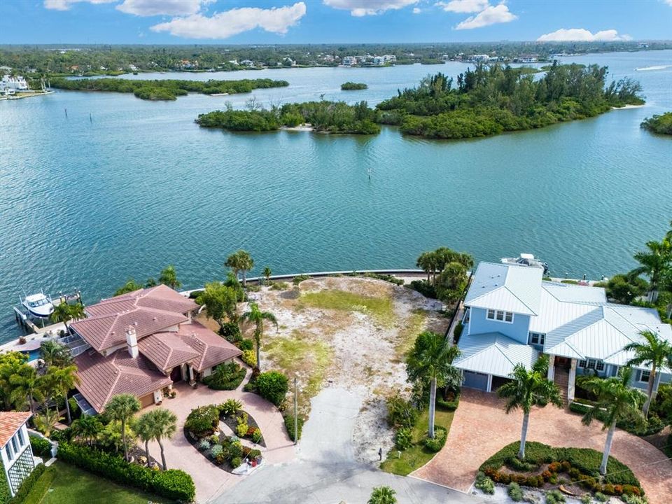 En Venta: $4,675,000 (0.26 acres)