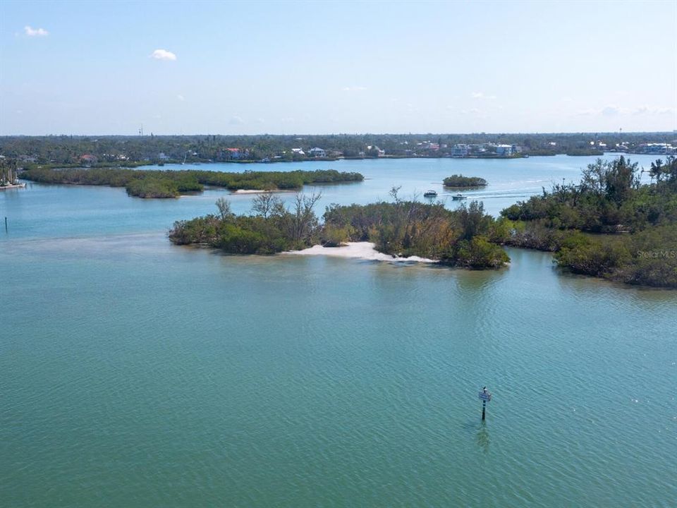 En Venta: $4,675,000 (0.26 acres)