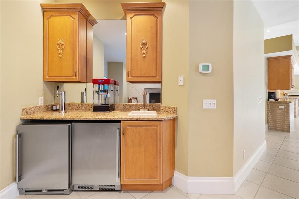 待售: $1,780,000 (5 贝兹, 5 浴室, 6776 平方英尺)