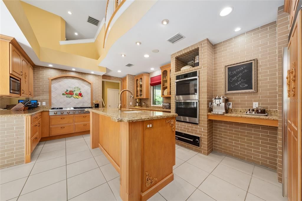 待售: $1,780,000 (5 贝兹, 5 浴室, 6776 平方英尺)