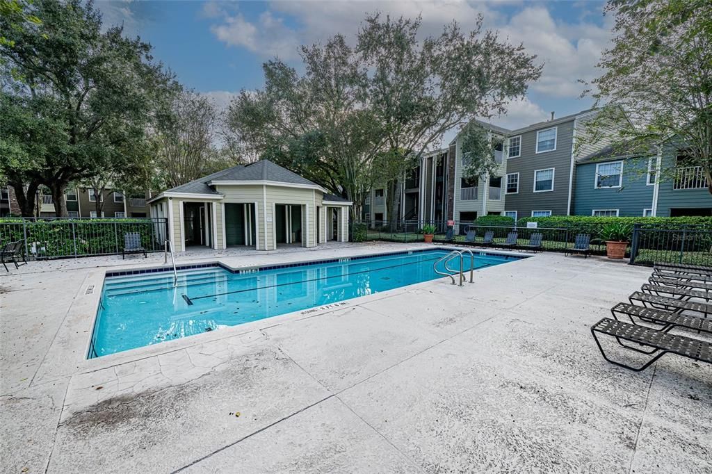 Active With Contract: $140,000 (2 beds, 2 baths, 874 Square Feet)