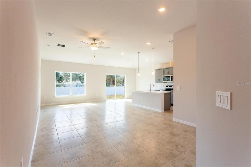 待售: $279,000 (3 贝兹, 2 浴室, 1351 平方英尺)