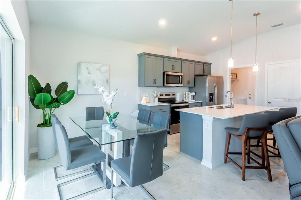 待售: $279,000 (3 贝兹, 2 浴室, 1351 平方英尺)