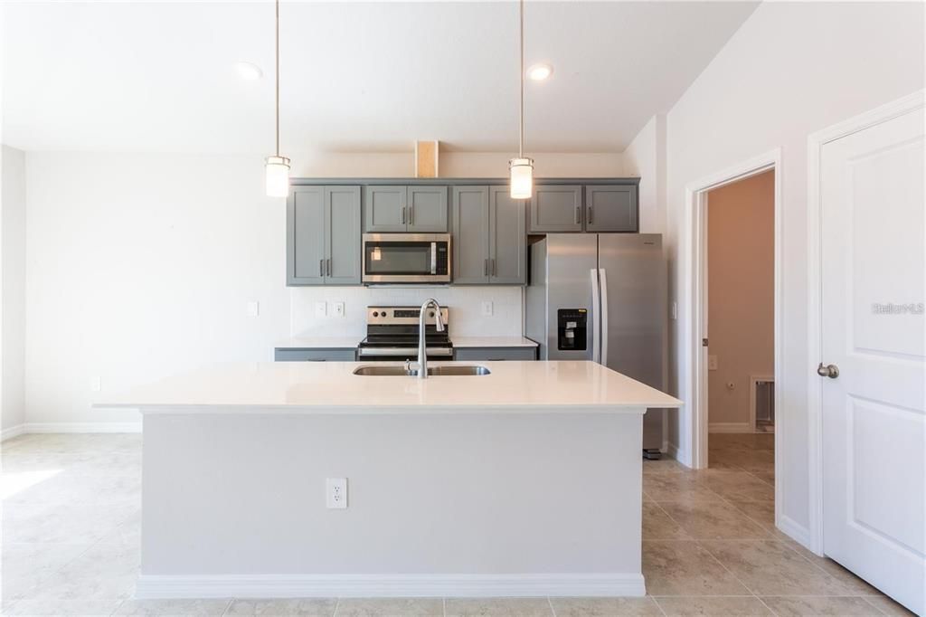 待售: $279,000 (3 贝兹, 2 浴室, 1351 平方英尺)