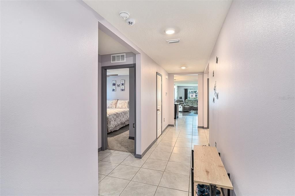 En Venta: $325,000 (4 camas, 2 baños, 1846 Pies cuadrados)