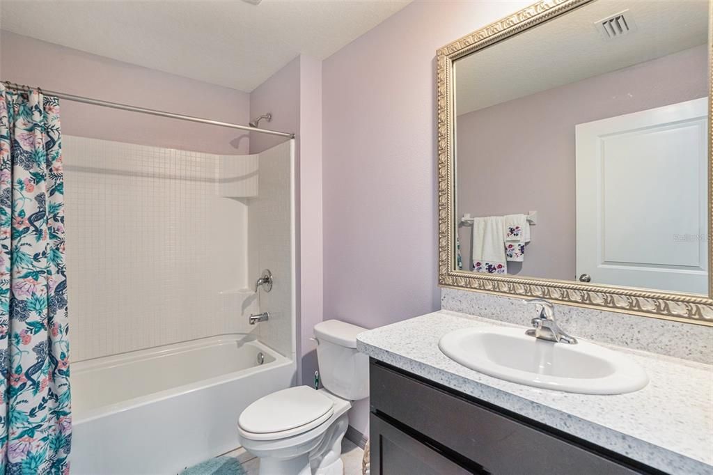 En Venta: $325,000 (4 camas, 2 baños, 1846 Pies cuadrados)