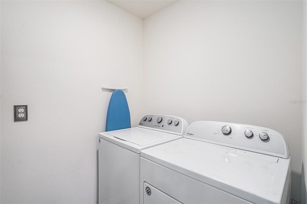 En Venta: $325,000 (4 camas, 2 baños, 1846 Pies cuadrados)