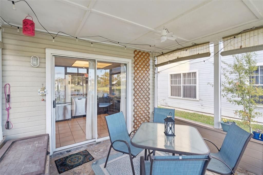 En Venta: $310,000 (3 camas, 3 baños, 1393 Pies cuadrados)