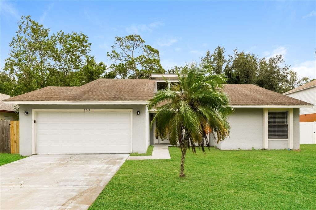 Recently Rented: $1,670 (3 beds, 2 baths, 1855 Square Feet)