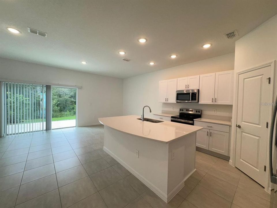 出租: $1,795 (3 贝兹, 2 浴室, 1663 平方英尺)