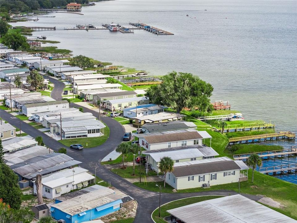 合同活跃: $225,000 (2 贝兹, 2 浴室, 1044 平方英尺)