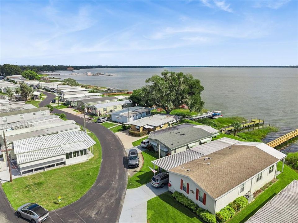 合同活跃: $225,000 (2 贝兹, 2 浴室, 1044 平方英尺)