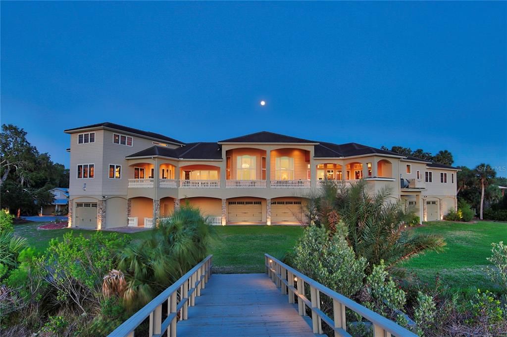 For Rent: $50,000 (5 beds, 5 baths, 8952 Square Feet)