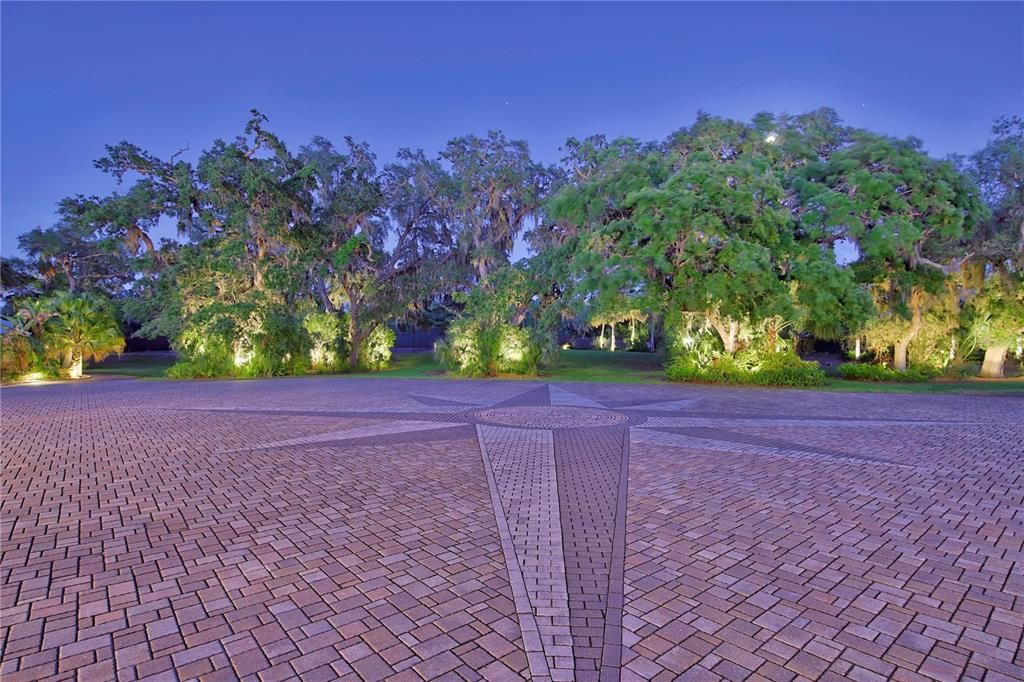 For Rent: $50,000 (5 beds, 5 baths, 8952 Square Feet)