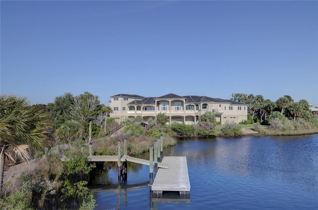 For Rent: $50,000 (5 beds, 5 baths, 8952 Square Feet)