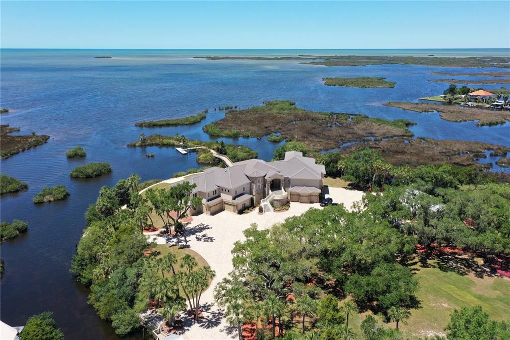 For Rent: $50,000 (5 beds, 5 baths, 8952 Square Feet)