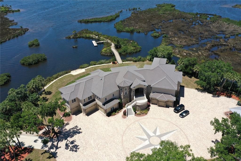 For Rent: $50,000 (5 beds, 5 baths, 8952 Square Feet)