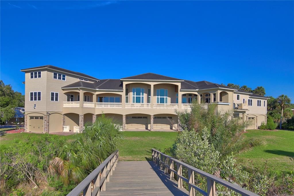 For Rent: $50,000 (5 beds, 5 baths, 8952 Square Feet)