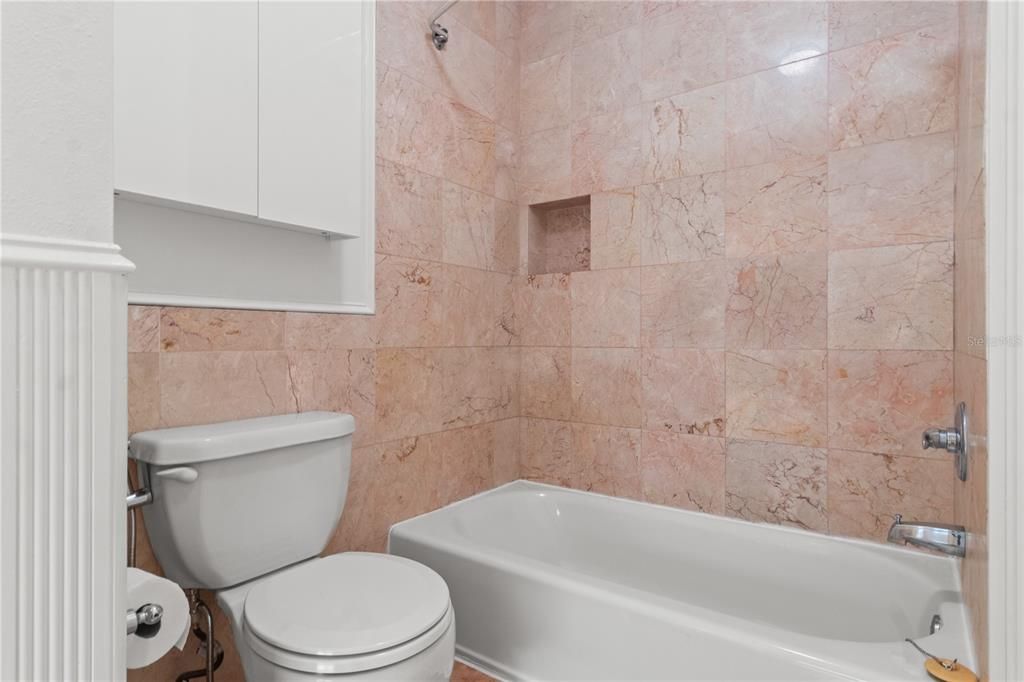 For Rent: $1,900 (2 beds, 2 baths, 1488 Square Feet)