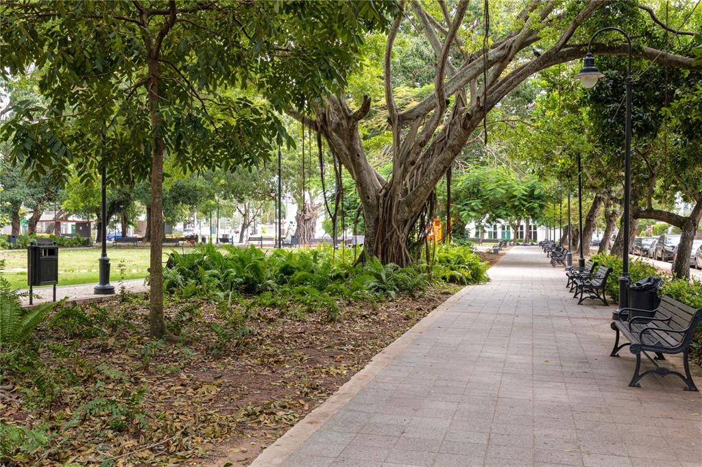 Active With Contract: $1,995,000 (4 beds, 3 baths, 2420 Square Feet)