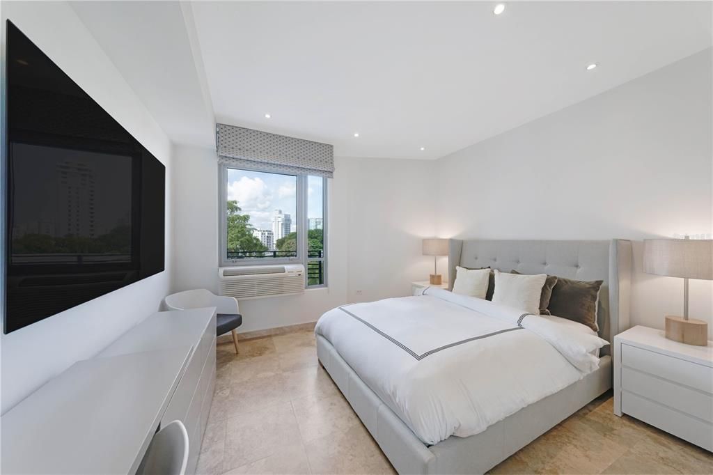 Active With Contract: $1,995,000 (4 beds, 3 baths, 2420 Square Feet)