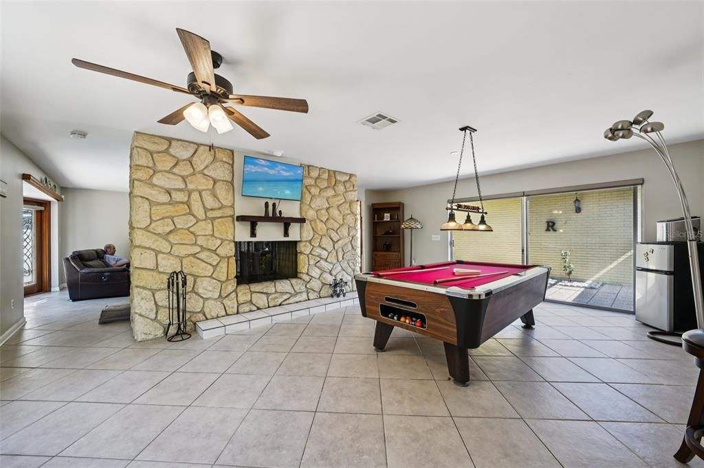 For Sale: $439,900 (3 beds, 2 baths, 2036 Square Feet)