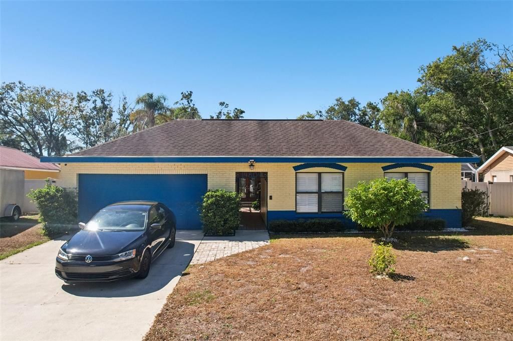 For Sale: $439,900 (3 beds, 2 baths, 2036 Square Feet)