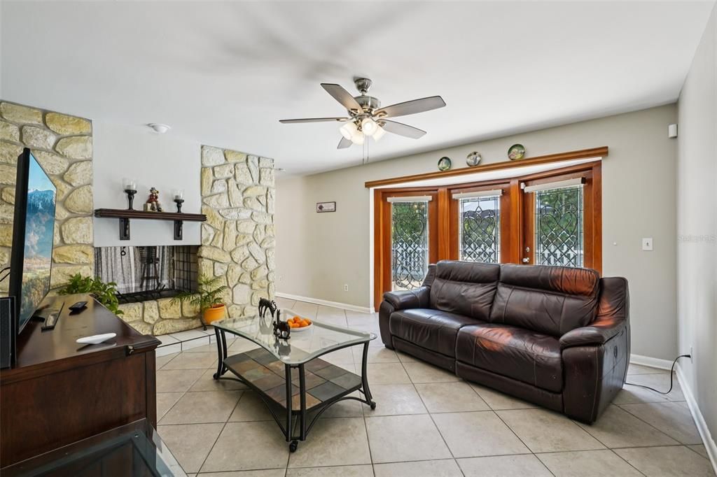 For Sale: $439,900 (3 beds, 2 baths, 2036 Square Feet)