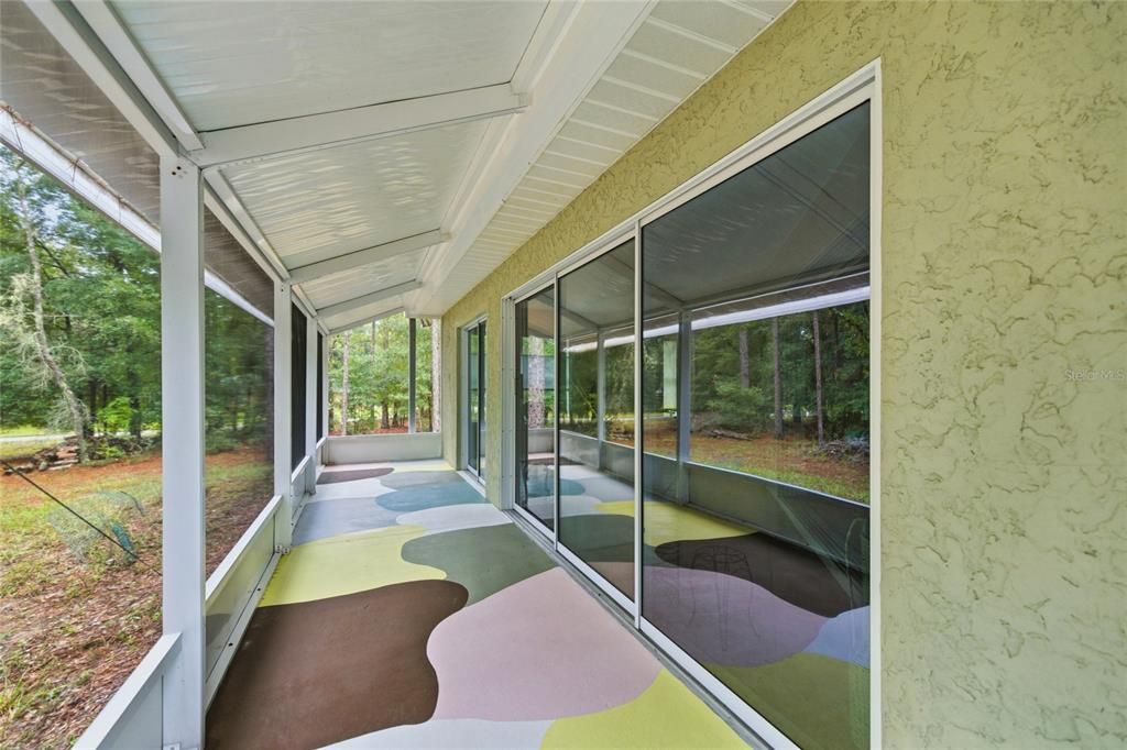 合同活跃: $371,474 (3 贝兹, 2 浴室, 2123 平方英尺)