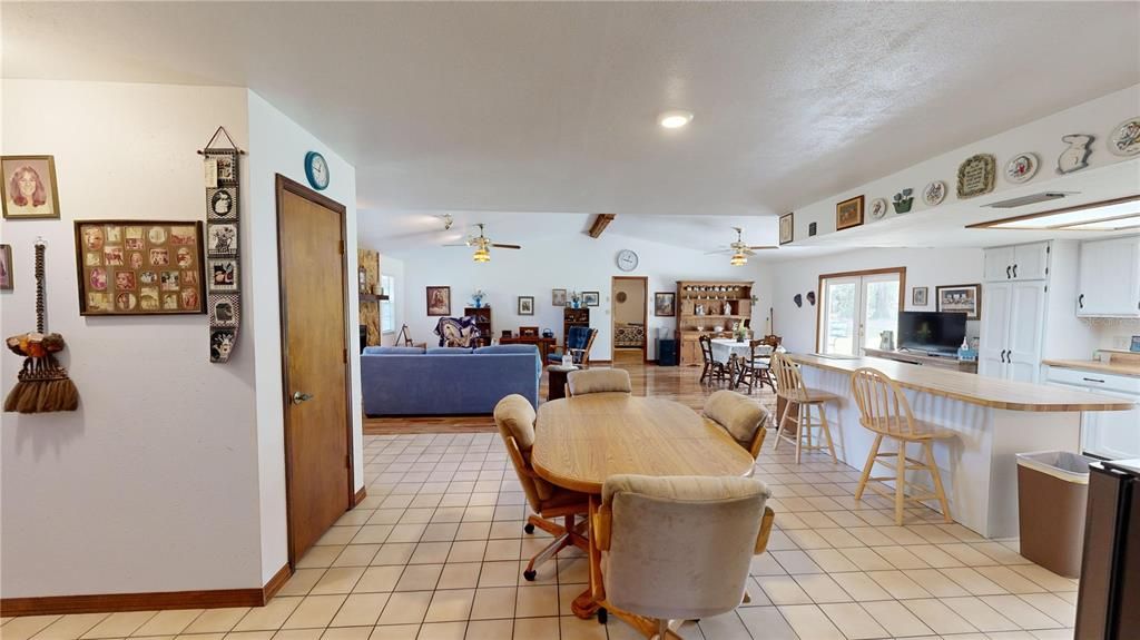 待售: $519,000 (3 贝兹, 2 浴室, 1944 平方英尺)