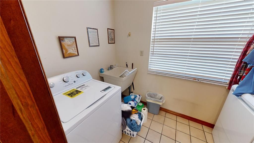 待售: $519,000 (3 贝兹, 2 浴室, 1944 平方英尺)