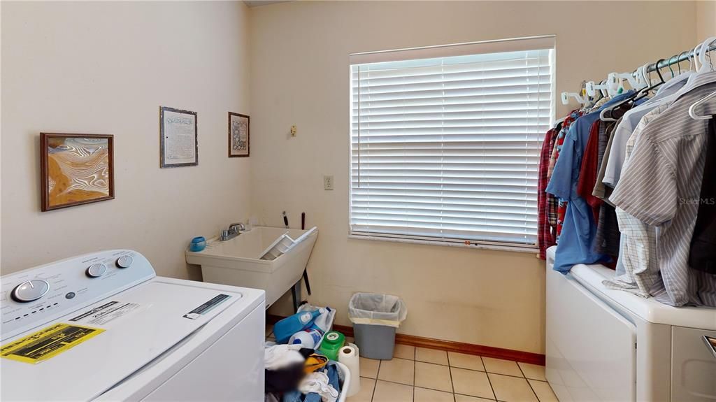 待售: $519,000 (3 贝兹, 2 浴室, 1944 平方英尺)