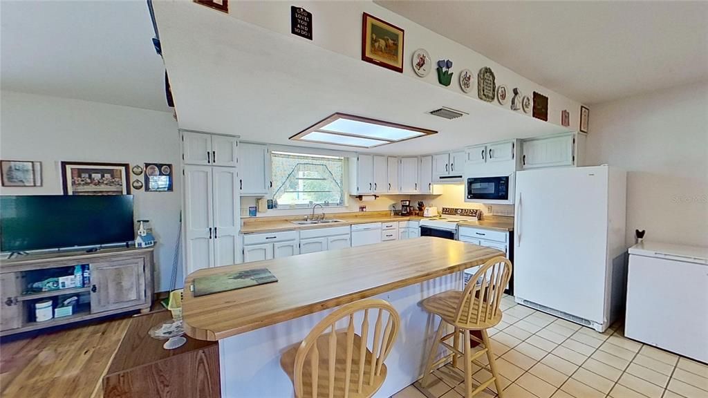 待售: $519,000 (3 贝兹, 2 浴室, 1944 平方英尺)