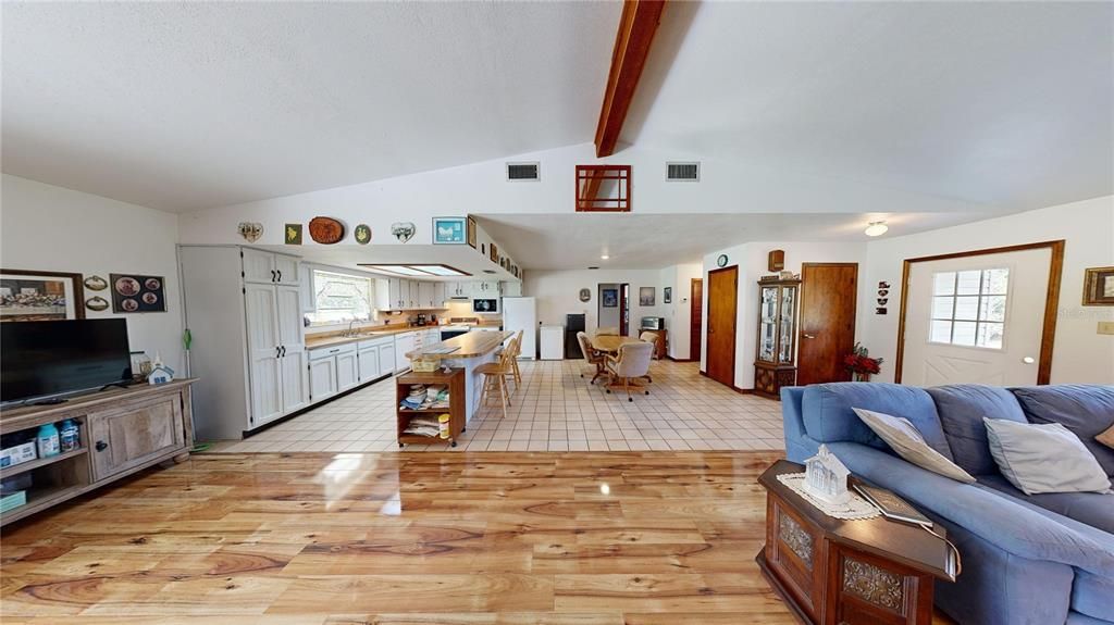 待售: $519,000 (3 贝兹, 2 浴室, 1944 平方英尺)