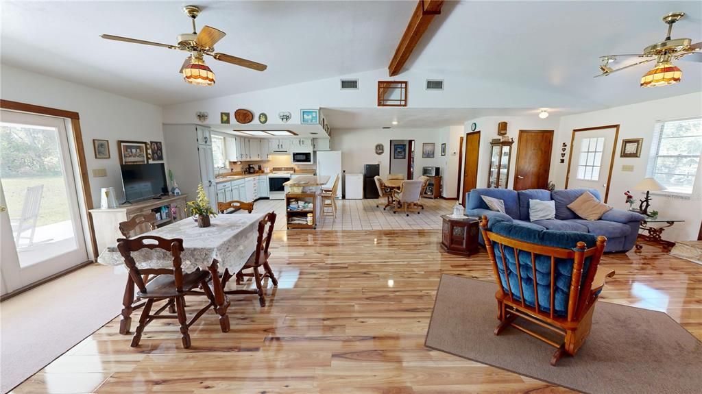 待售: $519,000 (3 贝兹, 2 浴室, 1944 平方英尺)