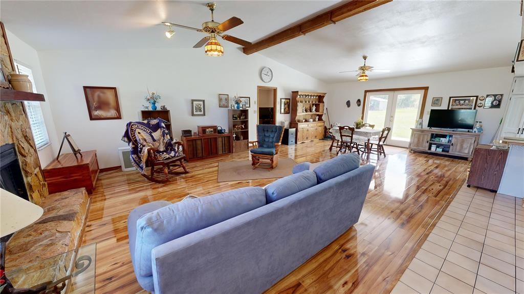 待售: $519,000 (3 贝兹, 2 浴室, 1944 平方英尺)