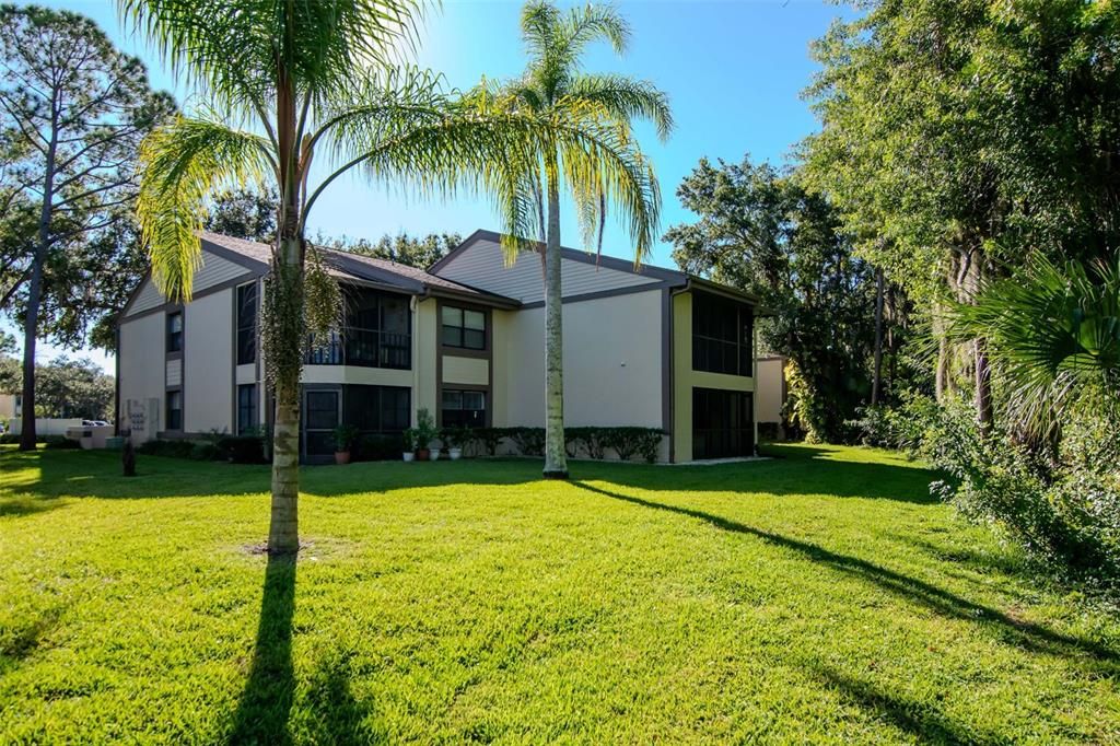 For Sale: $210,900 (2 beds, 2 baths, 924 Square Feet)