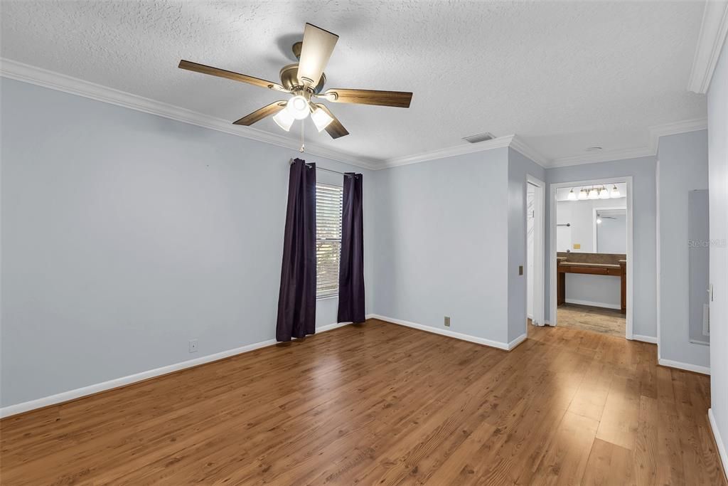 For Sale: $435,000 (4 beds, 2 baths, 2257 Square Feet)