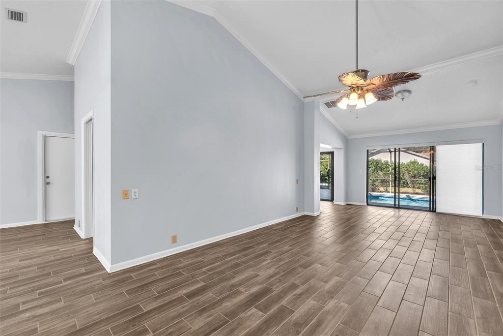 For Sale: $435,000 (4 beds, 2 baths, 2257 Square Feet)