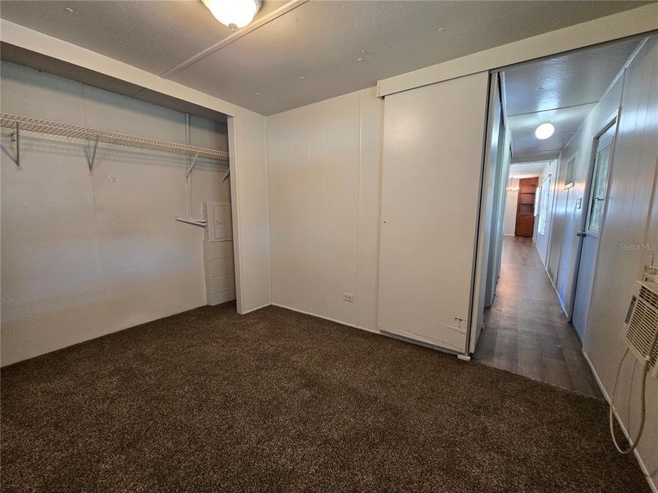 For Sale: $148,000 (2 beds, 1 baths, 1030 Square Feet)