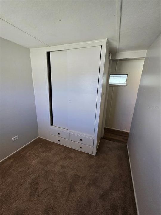 For Sale: $148,000 (2 beds, 1 baths, 1030 Square Feet)