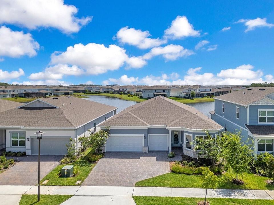 For Sale: $949,000 (4 beds, 3 baths, 2743 Square Feet)